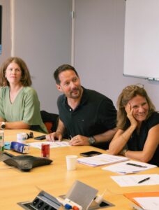 Photo du premier Conseil d'administration de la fondation de l'Espace, présidée par Thomas Pesquet